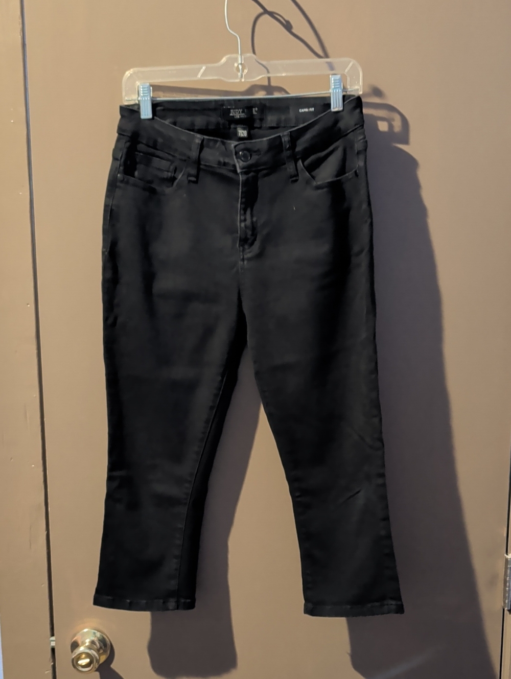 Black Women’s  Capri Jeans